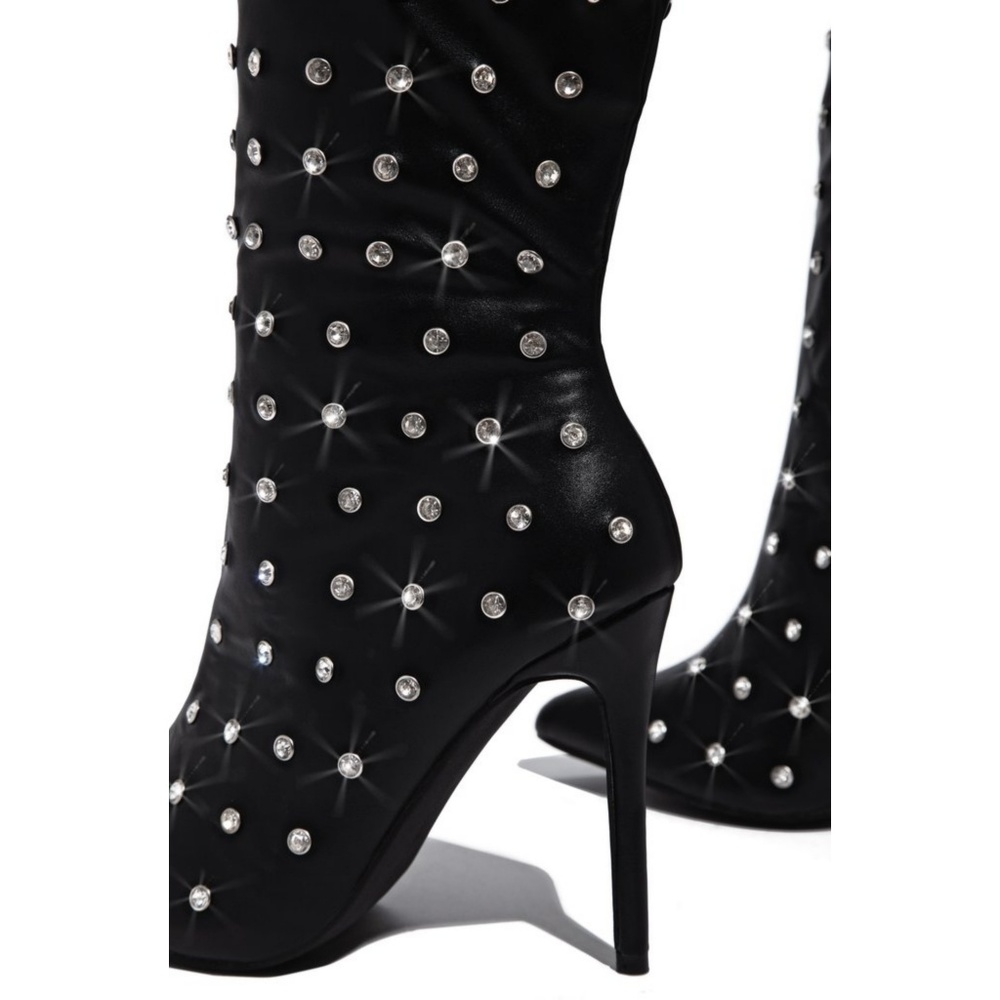 ❌❌SOLD❌❌💎🖤Diamond Girl - Embellished Over Knee Boot
